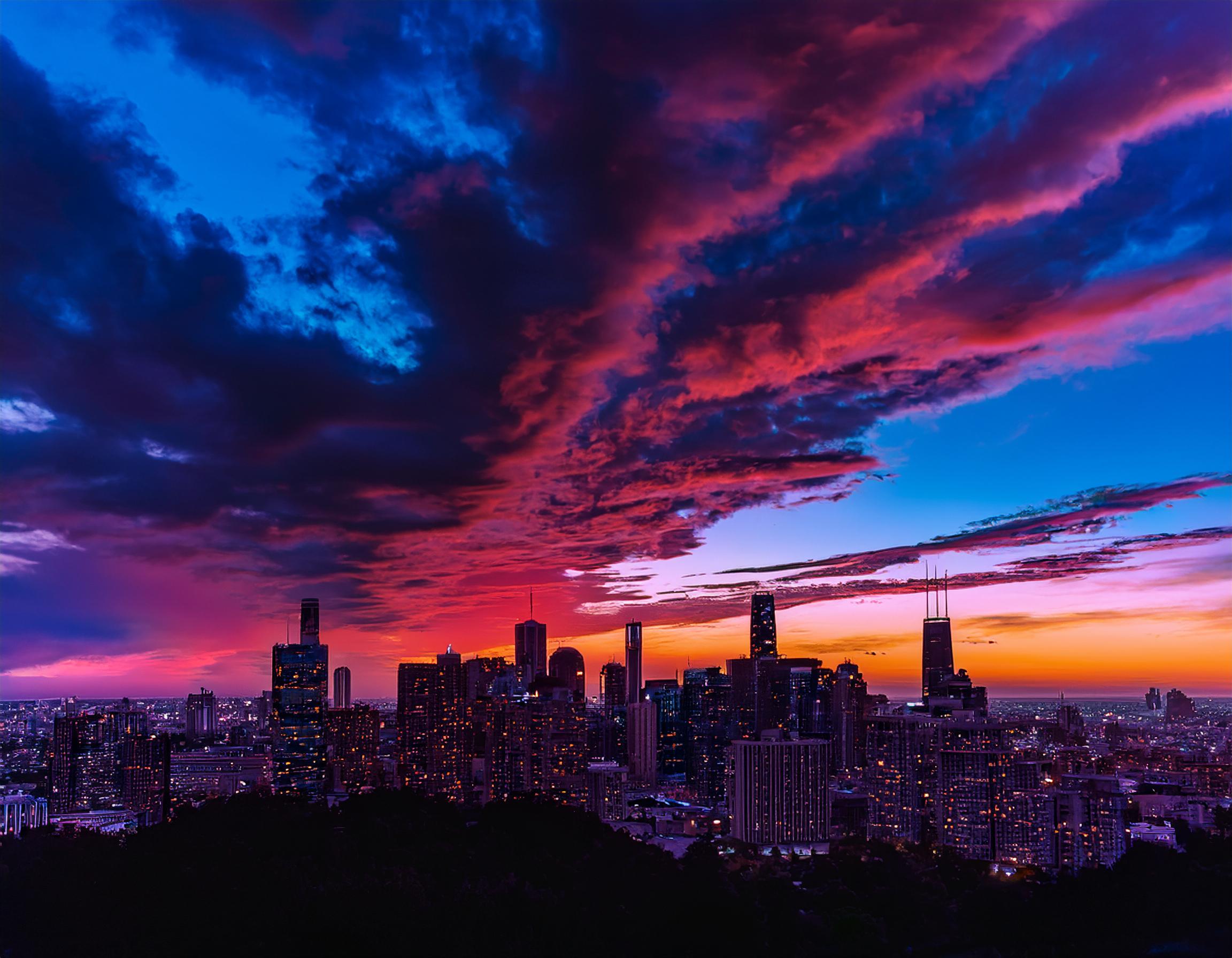 Frankfurt Skyline mit Bürogebäuden und klassischem Stil